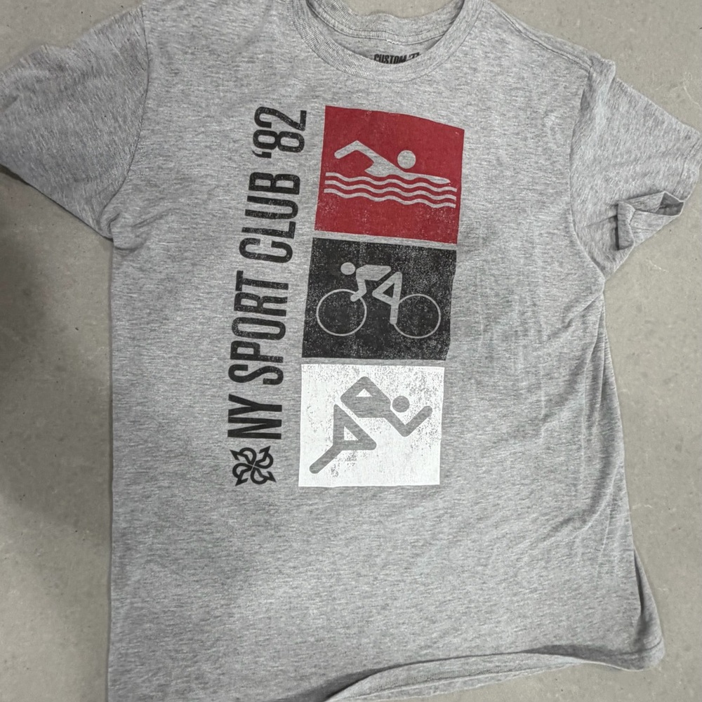 '82 Gray Men's T-Shirt New York Sport Club 1982 Men’s Large